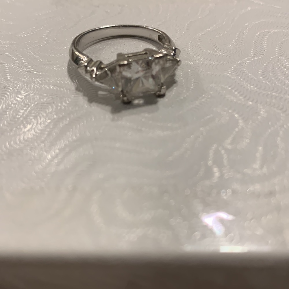 Vintage Sterling Silver rhinestone Ring Size 6 - Picture 6 of 8